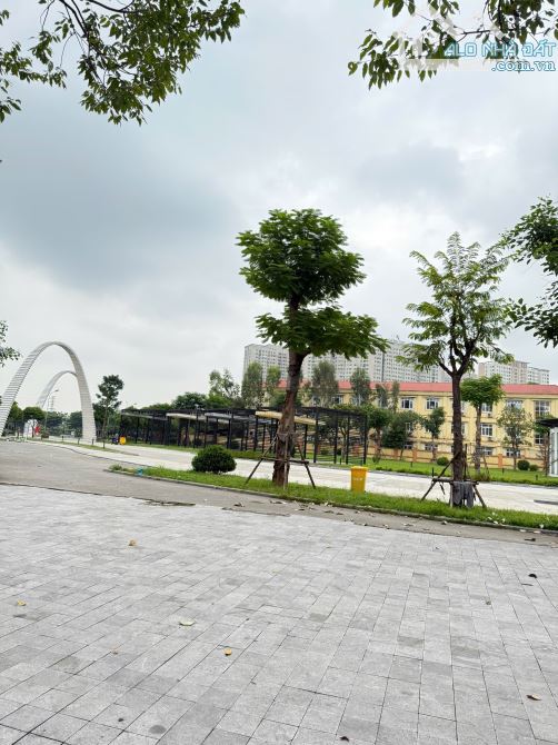 chính chủ bán nhà phân lô 50m² 7T kđt Đô Nghĩa thang máy view công viên giá rẻ nhấtkhu - 2