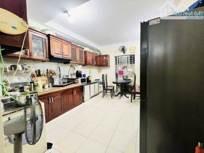 BÁN NHÀ PHẠM VĂN ĐỒNG – DT 52M2 – 4 TẦNG – 20M RA Ô TÔ TRÁNH – DÂN TRÍ CAO – GIÁ 8.9 TỶ - 2