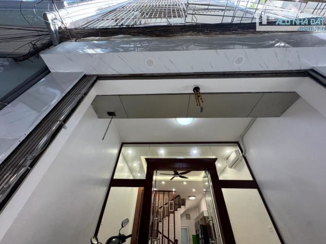Thịnh Hào 7 tầng thang máy mới coong 47m mặt tiền 4.3m giá 11.8 tỷ - 2