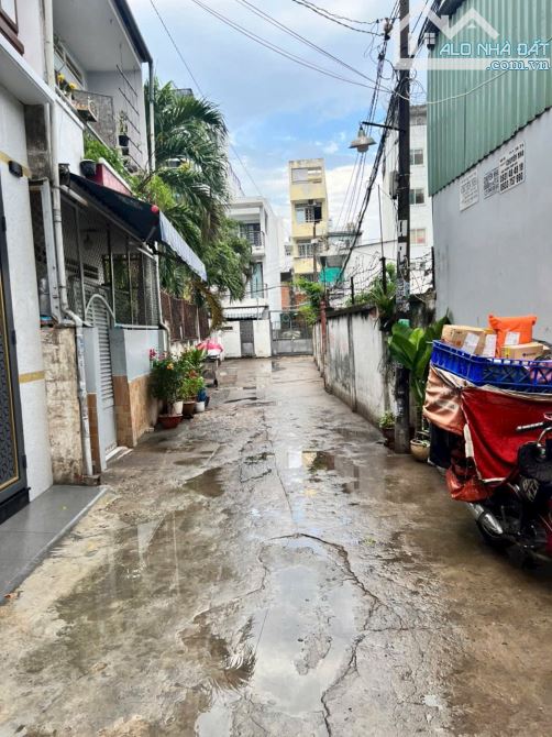 BÁN NHÀ ĐẸP KHU AN NINH NỘI THẤT CAO CẤP 5PN - CN48m2 - 2