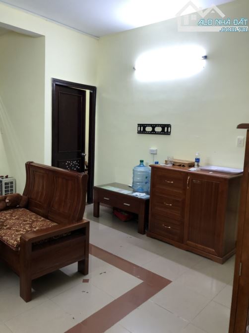 Bán căn hộ 312 Lạc Long Quân 65m2, 2 phòng ngủ, giá bán 2 tỷ 9, có sổ hồng riêng - 2