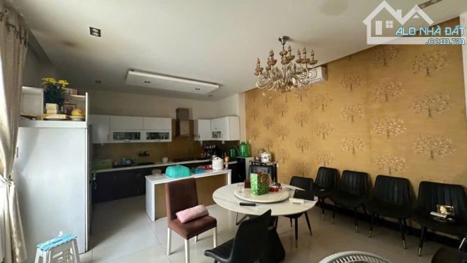 CHO THUÊ NHÀ 5 TẦNG ĐƯỜNG PHAN CHÂU TRINH, HẢI CHÂU  • DT 140m² (ngang 6.8m). Giá 65 triệu - 2