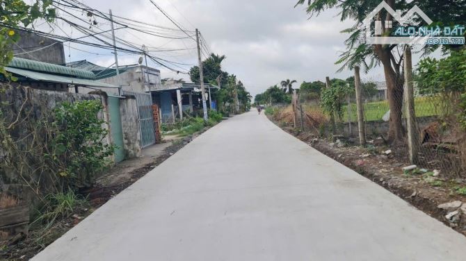 Bán nền đất 5x24m,  gần Tỉnh Lộ 825, xã Hòa Khánh Đông, Đức Hòa, Long An. Giá bán 1.25 tỷ - 2
