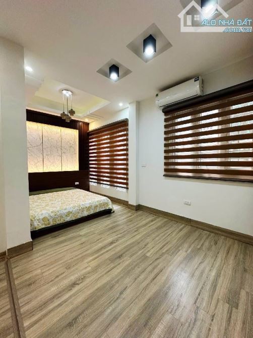 MẶT NGÕ KINH DOANH - THÔNG CÁC NGẢ - MẶT TIỀN RỘNG-TRUNG TÂM QUẬN BA ĐÌNH - 2