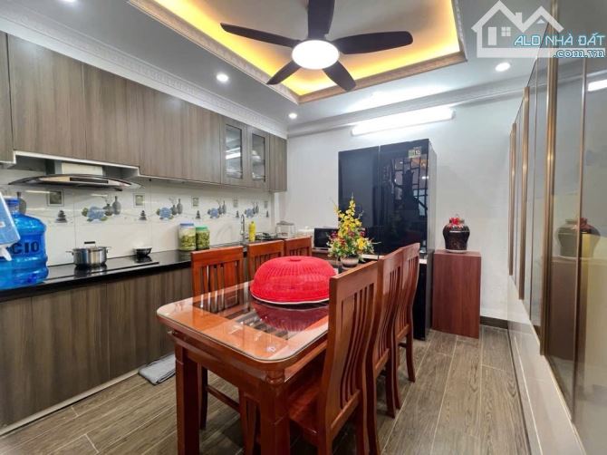 💥6,75TỶ/45 DÂN XÂY ĐỘC LẬP 4TẦNG, PHÚC LỢI ÔTÔ ĐỖ CỬA , HÀNG XÓM VINHOME RIVERSIDE CỰC HI - 2