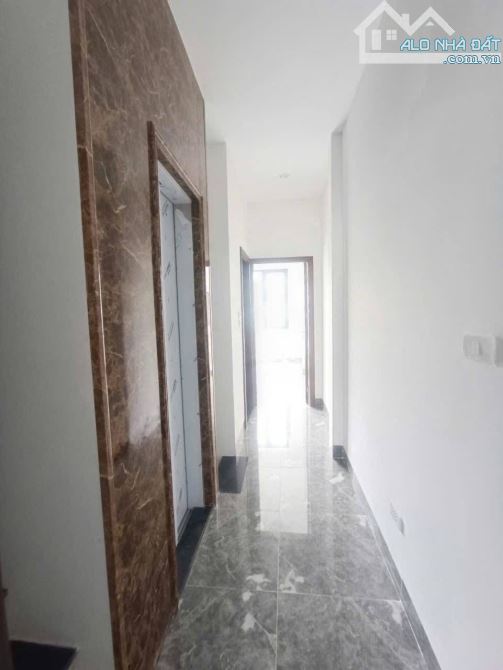 BÁN GẤP NHÀ CHÍNH CHỦ PHÂN LÔ NGỌC KHÁNH OTO TRÁNH VỈA HÈ THANG MÁY KINH DOANH VĂN PHÒNG - 2