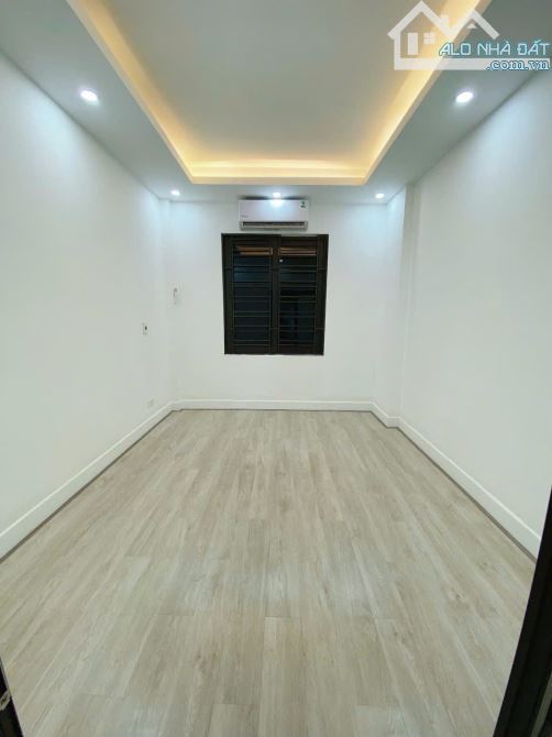 Hiếm, Nhà Đẹp Vĩnh Hưng 5 Tầng mới, gần trường cấp hai giá nhỉnh 3 tỷ - 2