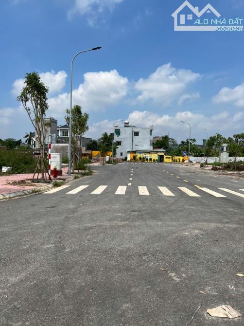 Lô đất hướng Đông Nam giá rẻ nhất tđc Kiến Thiết, Sở Dầu đối diện chợ Hoa Quả 54m 72 tr/m - 2