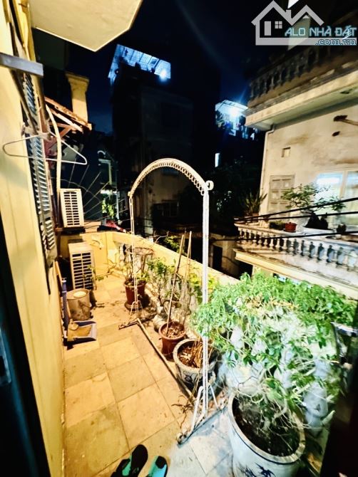 NHÀ ĐẸP - HOÀNG HOA THÁM- GẦN PHỐ -56m -4TẦNG -MT5 m -💰14,7 ti - DÂY XÂY- THÔNG KINH DOAN - 2