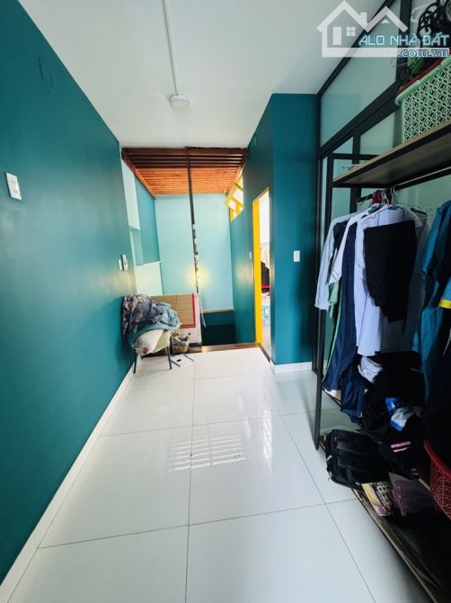 LÔ GÓC 4 TẦNG NGANG BỀ THẾ HƠN 6M - NHÀ ĐẸP NỘI ĐẲNG CẤP - KHU PHÂN LÔ VƯỜN LÀI. - 2