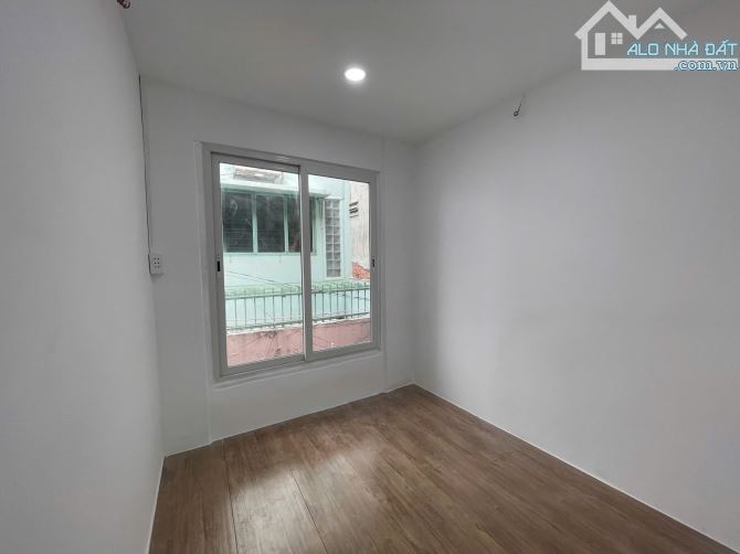 HÀN HẢI NGUYÊN - KHU VIP Q11 - 3 TẦNG 2PN 3WC - SỔ NỞ HẬU - 2