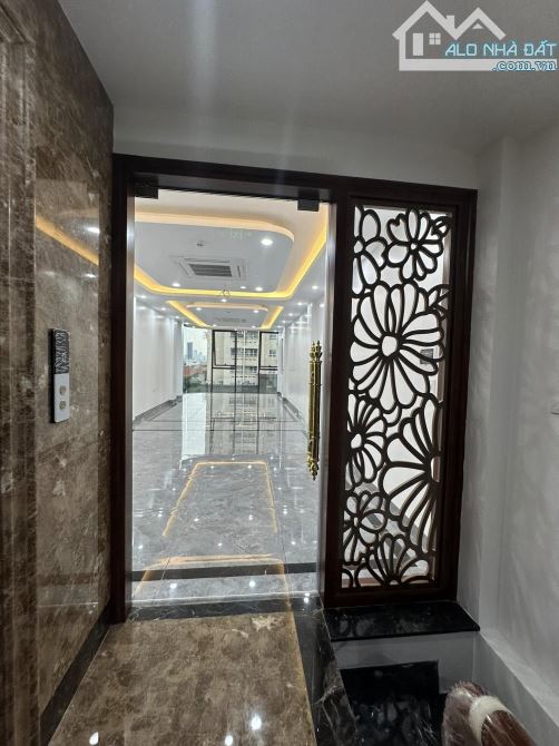 SIÊU PHẨM MẶT PHỐ NGUYỄN CHÁNH, LÔ GÓC, KD ĐỈNH, DT 70M, 8 T, MT 5M, GIÁ BÁN 50 TỶ. - 2