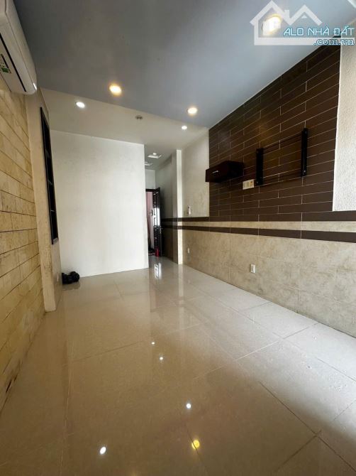 Bán nhà mặt tiền Nhật Tảo Quận 10 dt( 3.05 x 13m) giá 14 tỷ - 2