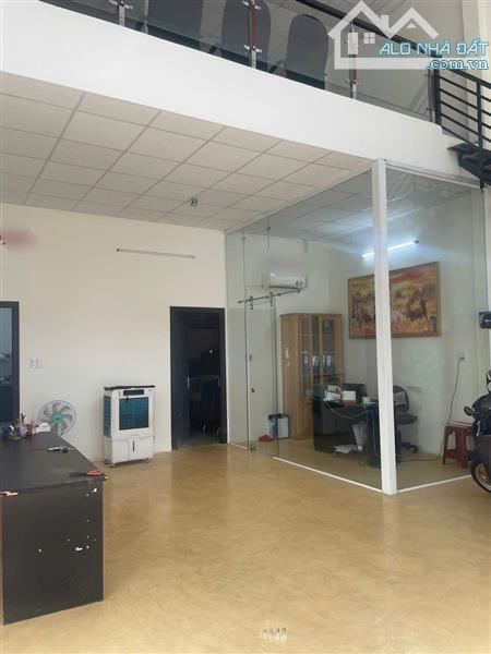 💥BÁN GẤP BIỆT THỰ SIÊU SANG TÂN HIỆP   HÓC MÔN – FULL NỘI THẤT   –Diện tích: 12×17 m, nở - 2