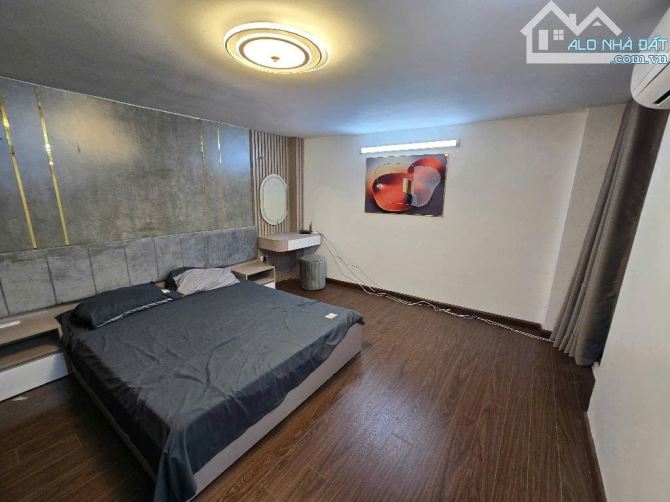 Bán nhà Hoàng Hoa Thám, ngõ thông, nhà đẹp ở ngay, tặng full NT, 44m2, 4 tầng, giá 8 tỷ - 2