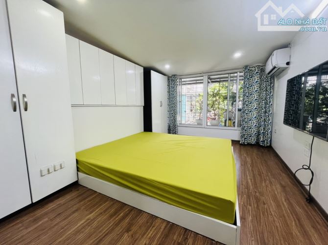 Tập thể tầng 2 Nghĩa Tân - 75m2 - 3N2VS - Sổ đỏ chính chủ - 2 thoáng - 2