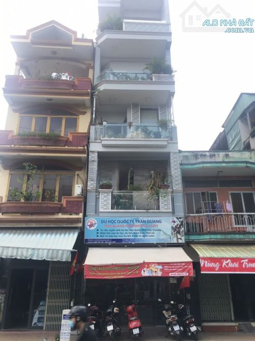 Mặt tiền 566 Lạc Long Quân Q11 4,5x16m 5L 6pn. Nhà mới - 2