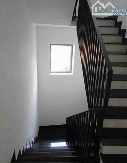 NHÀ 3 TẦNG 3 MÊ KIÊN CỐ MỚI VÀO Ở NGAY – Ô TÔ TẬN NƠI -TRUNG TÂM HÒA CƯỜNG BẮC - 2