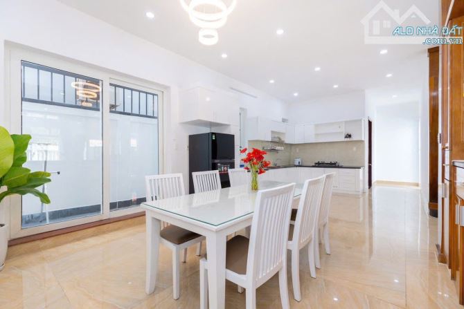 BÁN CĂN BIỆT THỰ 250M2 GỒM 1 TRỆT 2 LÀU KHU ĐỒI 2 PHƯỜNG 10 VŨNG TÀU GIÁ 18,5 TỶ - 2