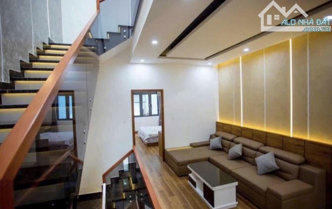 GỒNG LỖ BÁN GẤP NHÀ NAM KỲ KHỞI NGHĨA, QUẬN 3. GIÁ 4,75TỶ/59,3M2. ĐANG CHO THUÊ 18TRIỆU/TH - 2