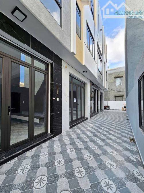 Bán Nhà 3 tầng Độc Lập Khúc Thừa Dụ Vĩnh Niệm Lê Chân Hải Phòng, giá 3.28 tỷ. - 2