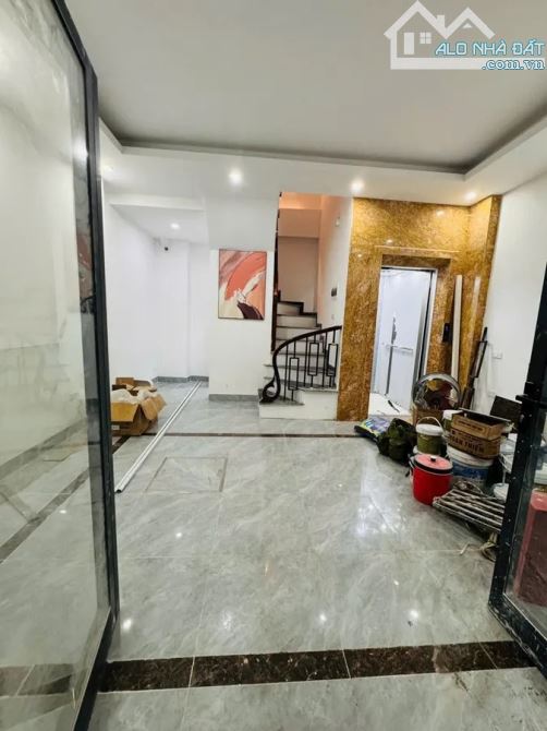 TRUNG TÂM CẦU GIẤY , NHÀ MỚI ĐẸP 6 TẦNG THANG MÁY , FULL NỘI THẤT , 10.35 TỶ - 2