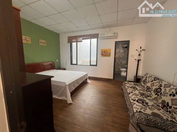 Bán nhà đẹp dt 84.8m2;mt5m; đường kiệt Nguyễn Văn Thoại 5.5m Giá 13,9 tỷ , biển Sơn Trà ĐN - 2