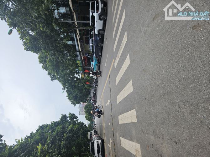 🔥 BÁN ĐẤT TẶNG NHÀ 3 TẦNG – SÁT MẶT PHỐ THẠCH BÀN 🔥 🏡 Diện tích: 85m², mặt tiền 5m, sổ - 2