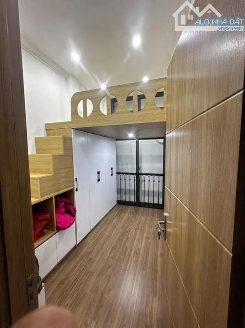 BÁN  NHÀ 16m x4 TẦNG SỔ ĐỎ RIÊNG ĐẦY ĐỦ CÔNG NĂNG, GẦN TIME,TẶNG FULL NỘI THẤT GIÁ 2,3 TỶ - 2