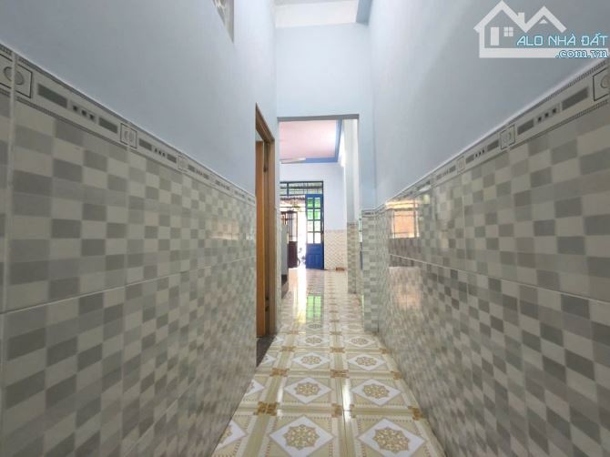 VIP NHẤT TRUNG TÂM HÓC MÔN NHÀ 2 TẦNG MẶT TIỀN Đường  NHỰA ĐẸP  KD SẦM UẤT LÊ THỊ 3,5 T - 2