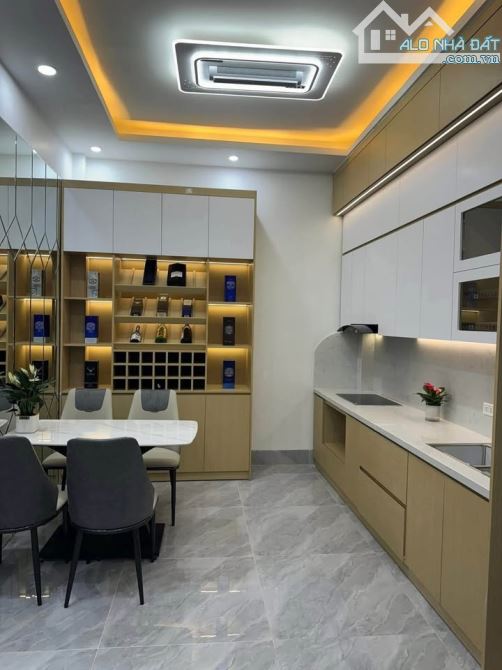 Bán nhà 5 tầng mới keng, ô tô tránh, thang máy, dòng tiền, vị trí siêu đẹp, diện tích 85m2 - 2