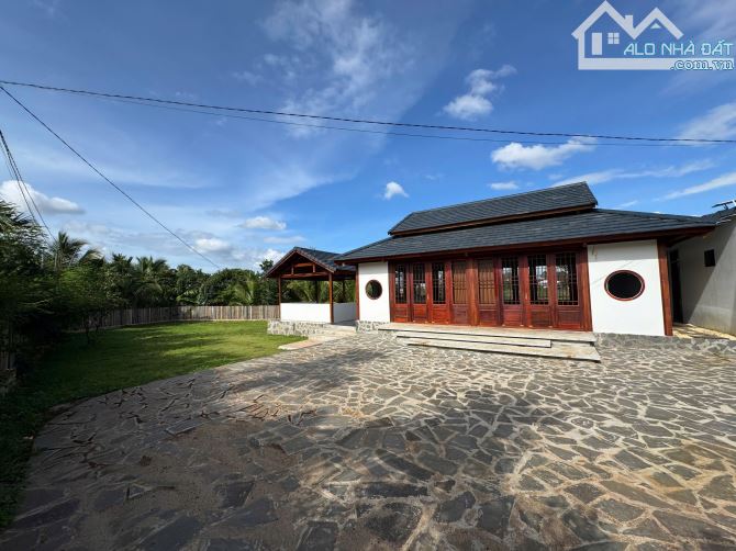 CĂN NHÀ NGHỈ DƯỠNG VIEW HỒ SIÊU RẺ TẠI SÂN BAY- TP.BMT - DAKLAK 600m2-3.85Tỷ - 2