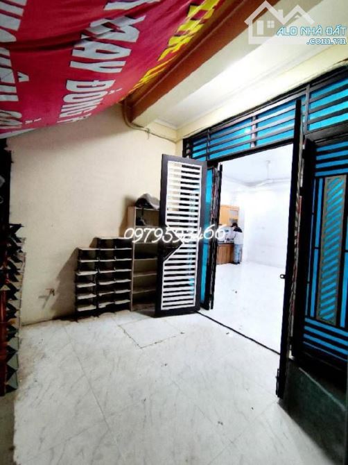 Bán gấp nhà Tứ Hiệp ô tô đỗ cổng ,dân xây chắc chắc diện tích rộng giá 5.99tỷ - 2