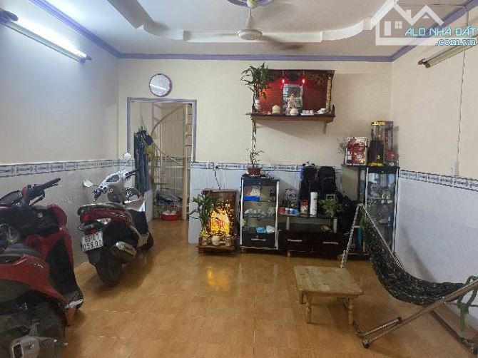 Bán nhà hẻm Nguyễn Văn Quỳ P Phú Thuận Quận 7. 34m2 - 2