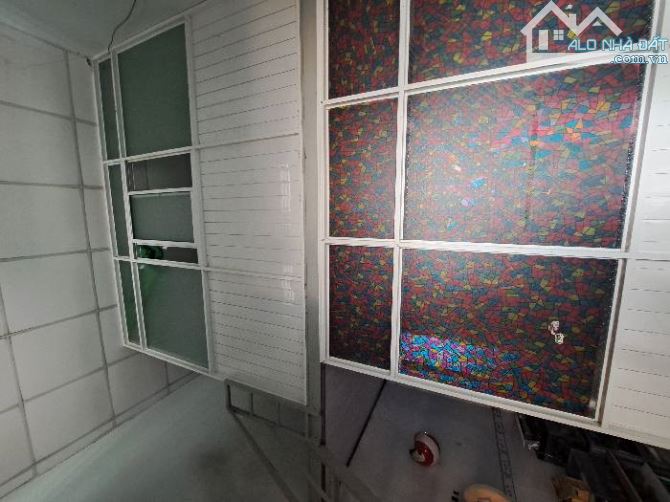 Bán nhà hẻm Nguyễn văn Quỳ P Tân Thuận Đông Quận 7. 68m2 - 2
