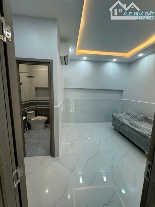 MUA 1 ĐƯỢC 2 – NHÀ 2 MT HUỲNH TẤN PHÁT, P. TÂN PHÚ, Q7 - 2