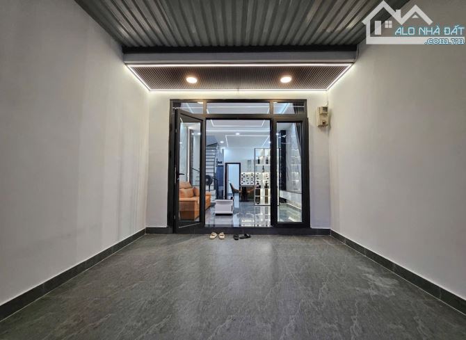 Nhà 1 trệt 1 lầu đẹp lung linh, Diện tích: 4x14m, hẻm xe hơi 4 chỗ, Hà Huy Giáp - 2