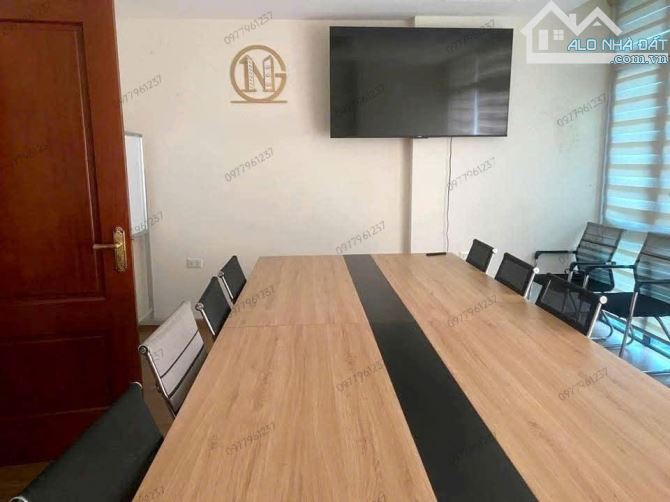 BÁN NHÀ HOÀNG QUỐC VIỆT 68m2 × 6T THANG MÁY + 2 Ô TÔ TRÁNH - VĂN PHÒNG ĐẸP - 2