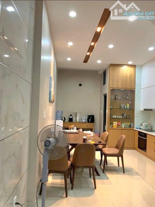 SIÊU PHẨM NHÀ ĐẸP – 4 TẦNG – HXT - NGAY HƯƠNG LỘ 2 - MÃ LÒ – 64 M² - CHỈ 6.X T - 2