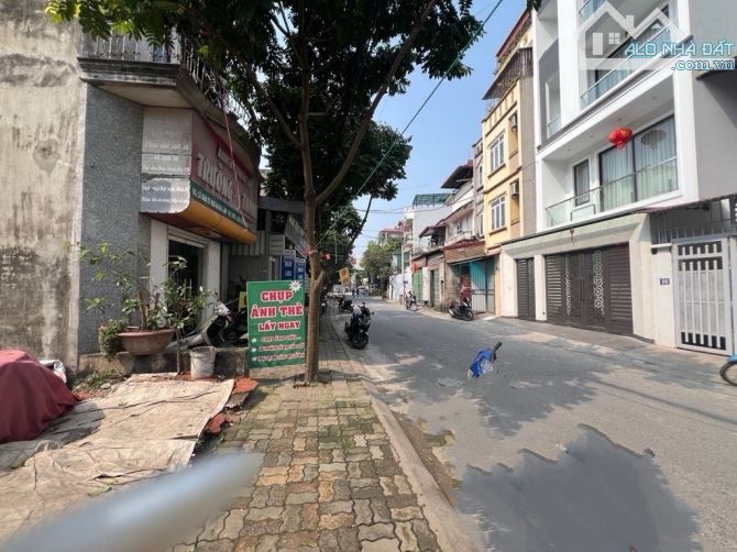 Á.N  LÔ ĐẤT - SAU BIG C LONG BIÊN - MẶT PHỐ - VỈA HÈ RỘNG  - KINH DOANH BẤT CH - 2