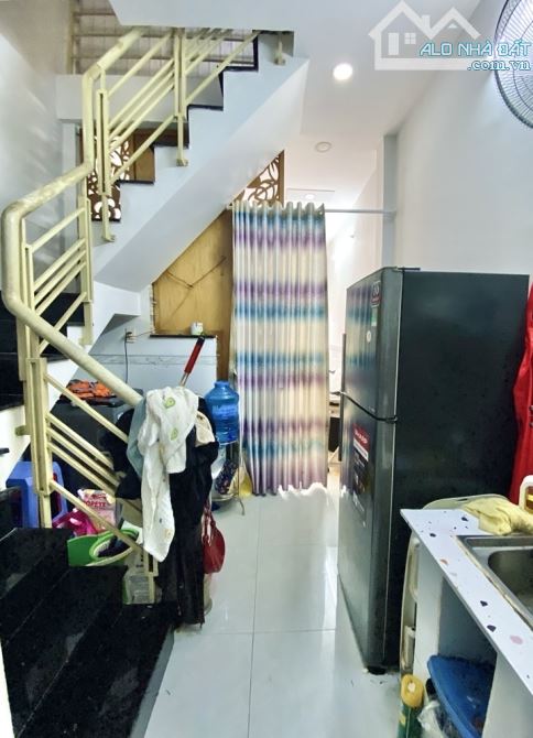 2.9tỷ, Bán nhà 2 tầng Bình Tân, giáp Tân Phú, 24m2- 2 Pn- Sổ hồng riêng - 2
