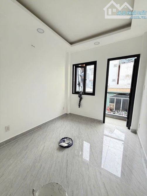 CHỈ 5 .7 TỶ SỞ HỮU NHÀ HẺM XE HƠI - ÂU DƯƠNG LÂN - QUẬN 8 - 3 TẦNG BTCT - HOÀN CÔNG - 1