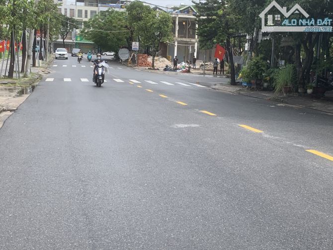 🏡 Bán Nhà 2 Tầng Mặt Tiền Phú Thịnh 7 – View Công Viên  📍 Vị trí đắc địa: Trung tâm Liên - 2