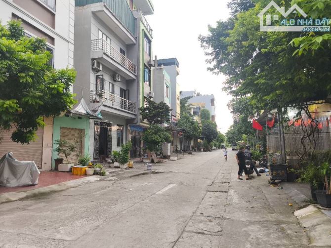 Bán gấp Vũ Lăng - Ngũ Hiệp ô tô tránh ,ngõ thông ,hiếm ,lô góc giá 5.65 tỷ - 2