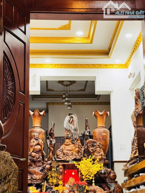 BIỆT THỰ LÔ GÓC 2 MẶT TIỀN, HÀNG HIẾM TRUNG TÂM DĨ AN, 7m x 30m, 5 p ngủ, chỉ 16,9 tỷ TL - 2
