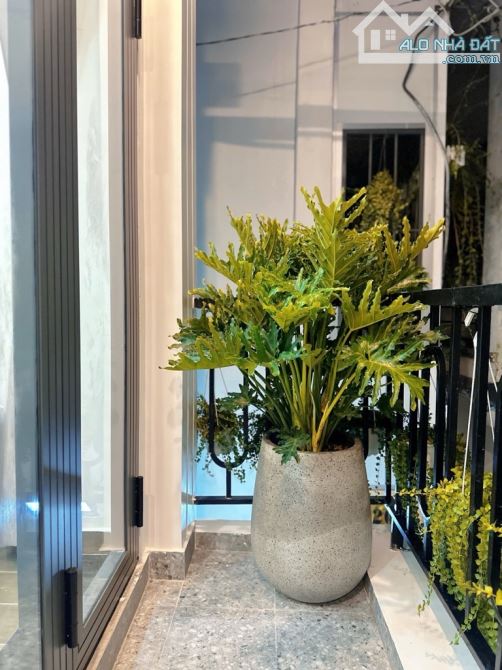 Nhà 2 tầng 3 phòng ngủ shr quận Gò Vấp đường Trương Đăng Quế Phường 3 không quy hoạch - 2