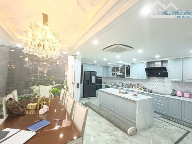 Biệt thự Kim Mã quận Ba Đình 156m2 MT7m 5Tầng Nhà Mới-2 Ô Tô Đỗ Sân,Đầy Đủ Nội Thất - 2