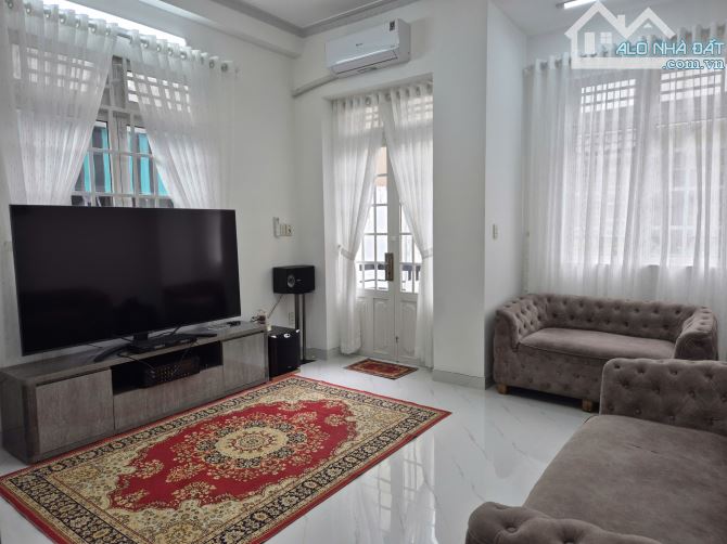 Chỉ 8.5 tỷ TL, hẻm 7m, trệt 2 lầu ST, 4 PN, 4WC, gần CC Bàu Cát 2, P10 - 2
