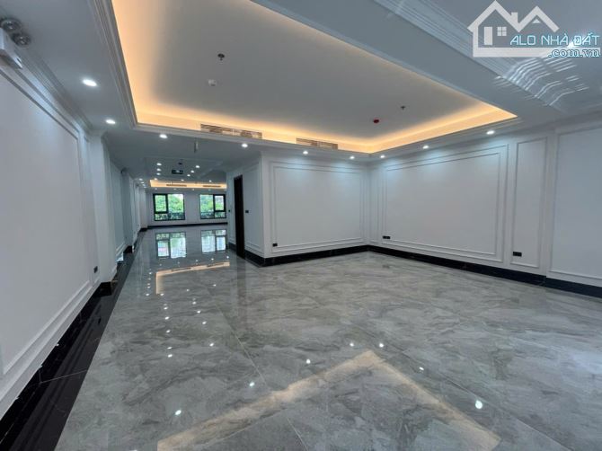 Cho thuê mặt bằng tầng 1,2 diện tích 120m2/tầng_Giá thuê 50 triệu/tháng đường Nguyễn Hoàng - 2