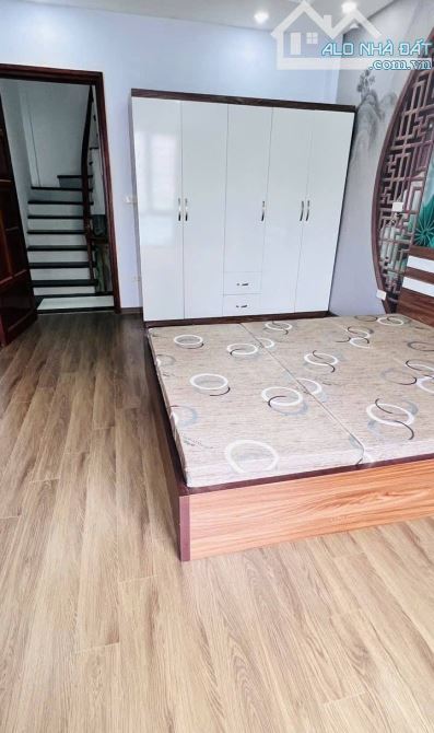 Bán nhà Phúc Lợi, Long Biên 30m2, 5 tầng, ô tô đỗ cổng, 10m ra ô tô chạy, 5.5 tỷ - 2